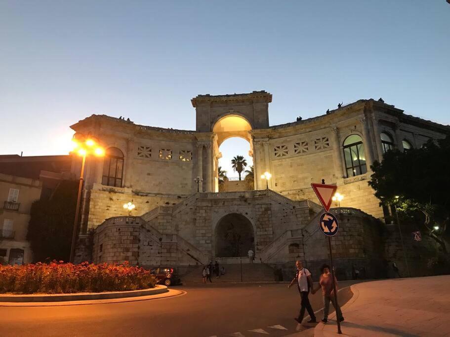 Casa Sorrisiesogni Apartment Cagliari Luaran gambar